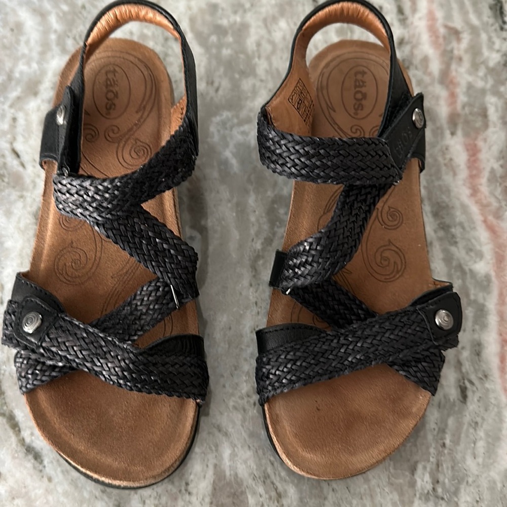 Taos sandals black, size 37